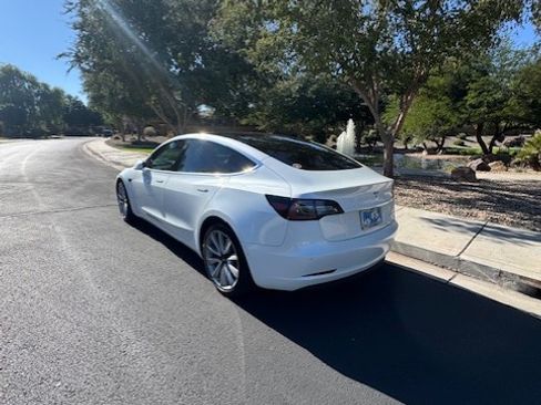 Used 2020 Tesla Model 3 Long Range image 6