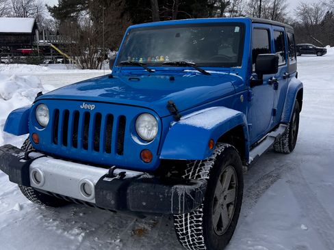 Used 2011 Jeep Wrangler Unlimited Sahara w/ Dual Top Group image 2