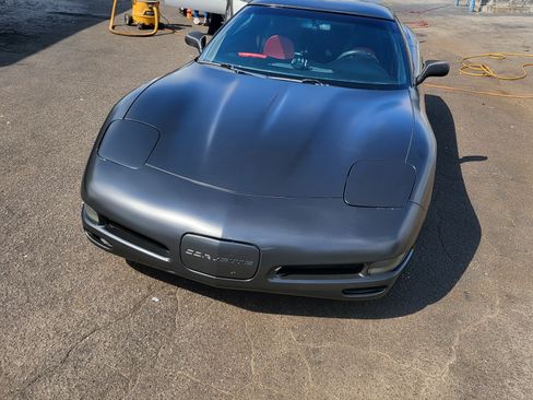 Used 1999 Chevrolet Corvette Coupe 2D w/ Roof Pkg image 5