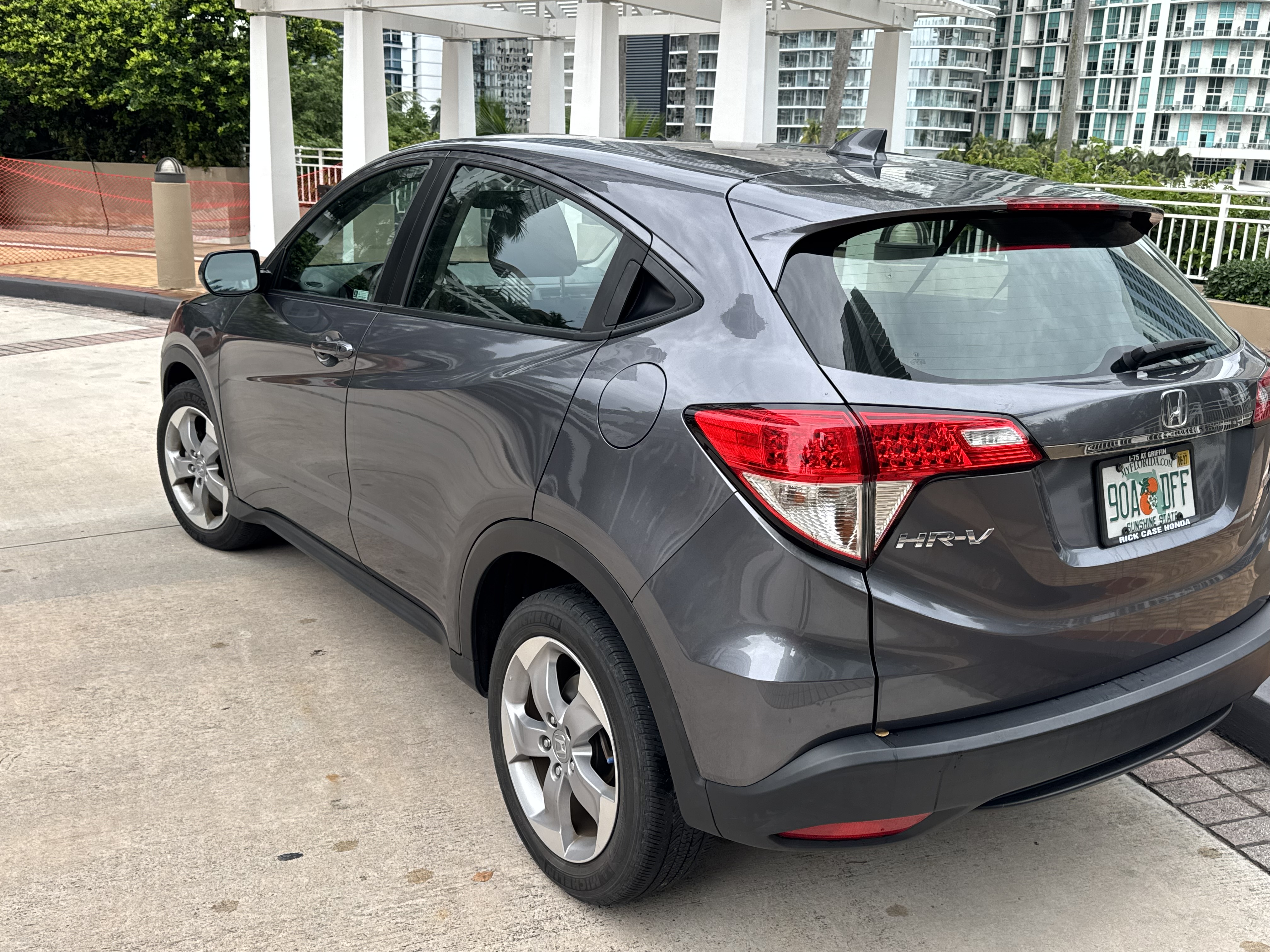 Used 2021 Honda HR-V LX image 5