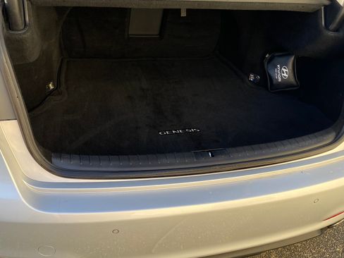 Used 2015 Hyundai Genesis 5.0 image 8