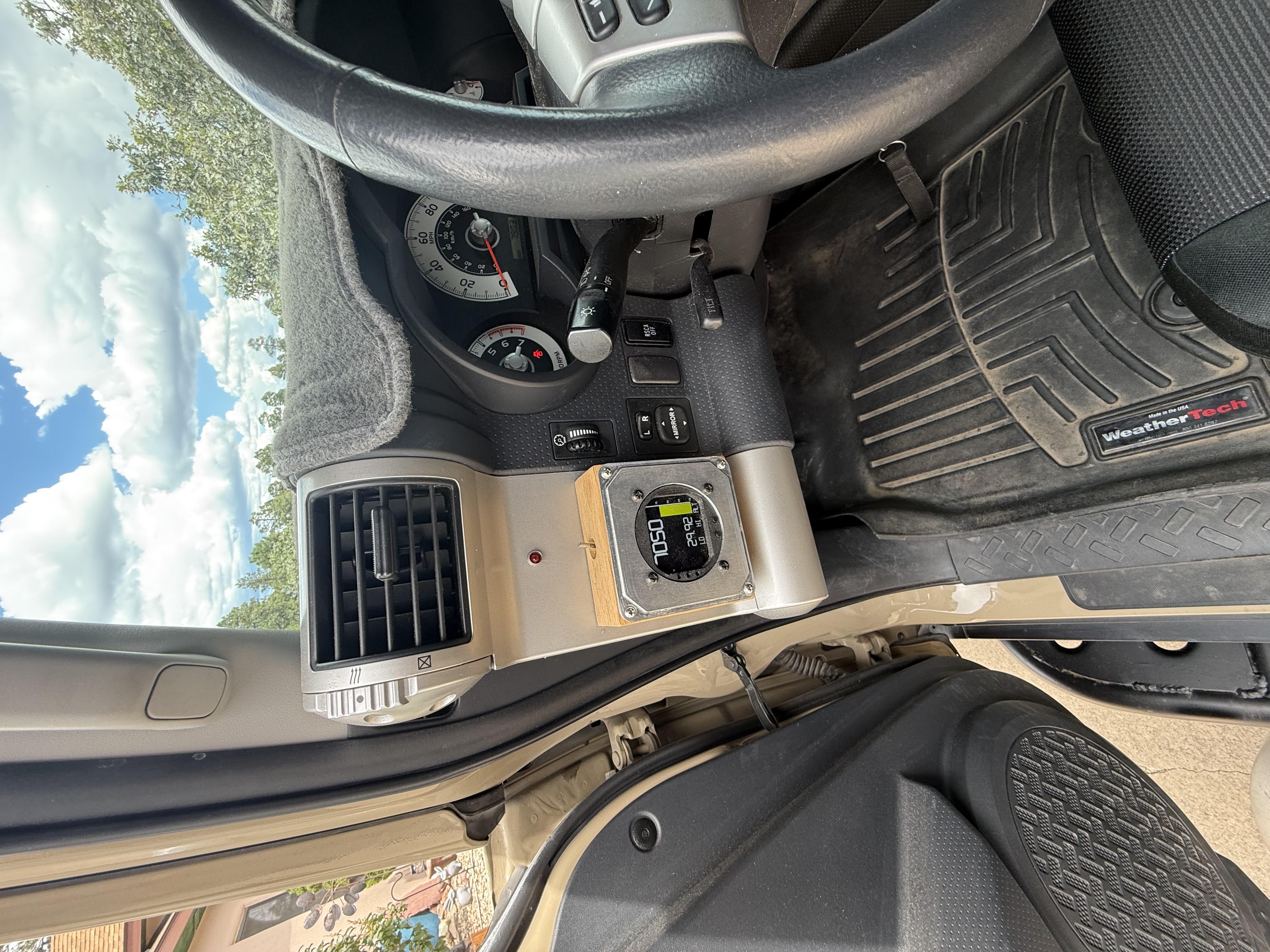Used 2012 Toyota FJ Cruiser 4WD w/ Upgrade Pkg image 12