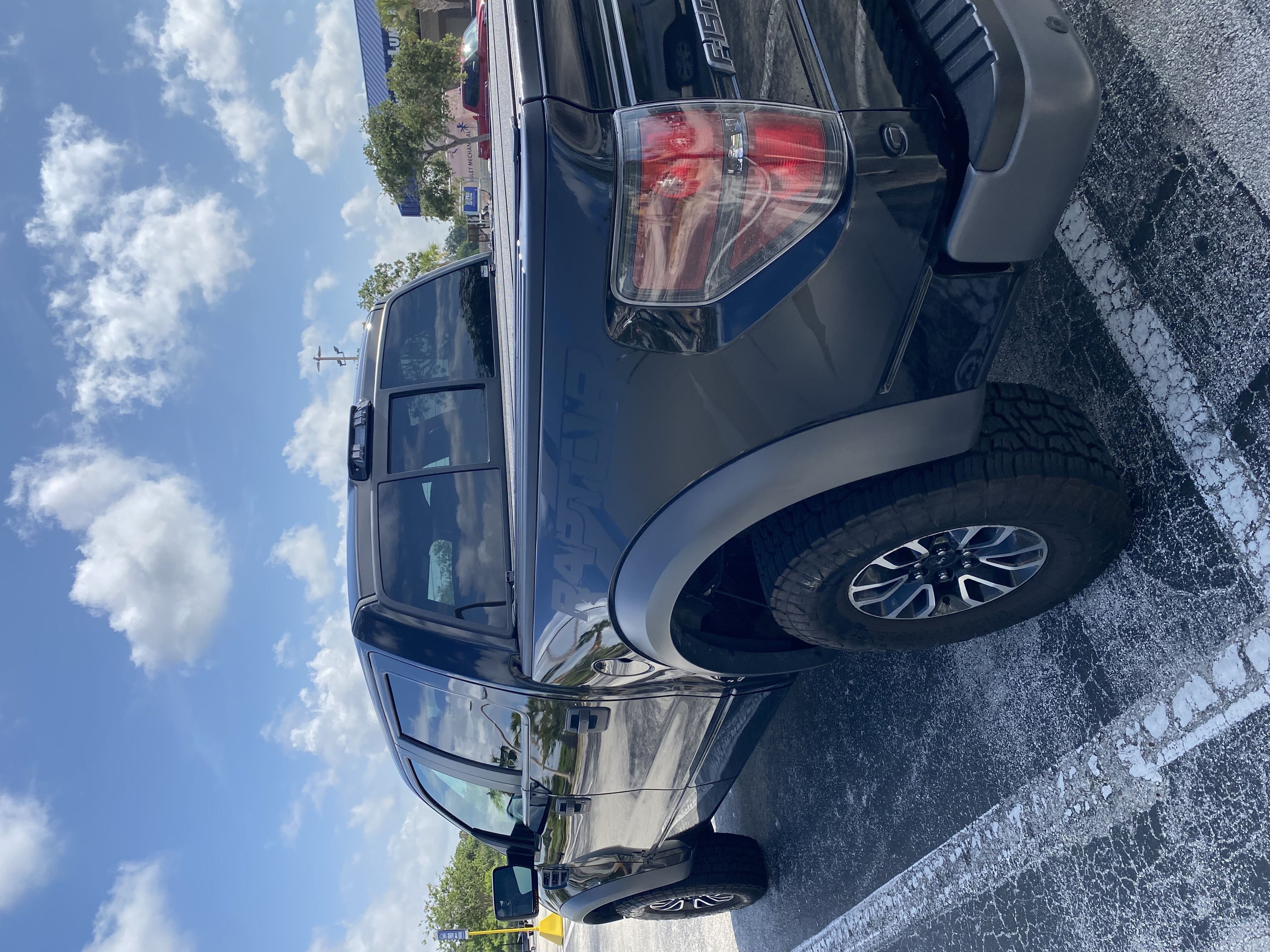 Used 2014 Ford F150 Raptor w/ Equipment Group 801A Luxury AWD/4WD image 4