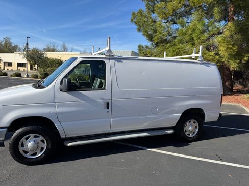 Used 2012 Ford E-250 and Econoline 250 w/ PWR Group image 1