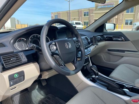 Used 2016 Honda Accord LX image 17