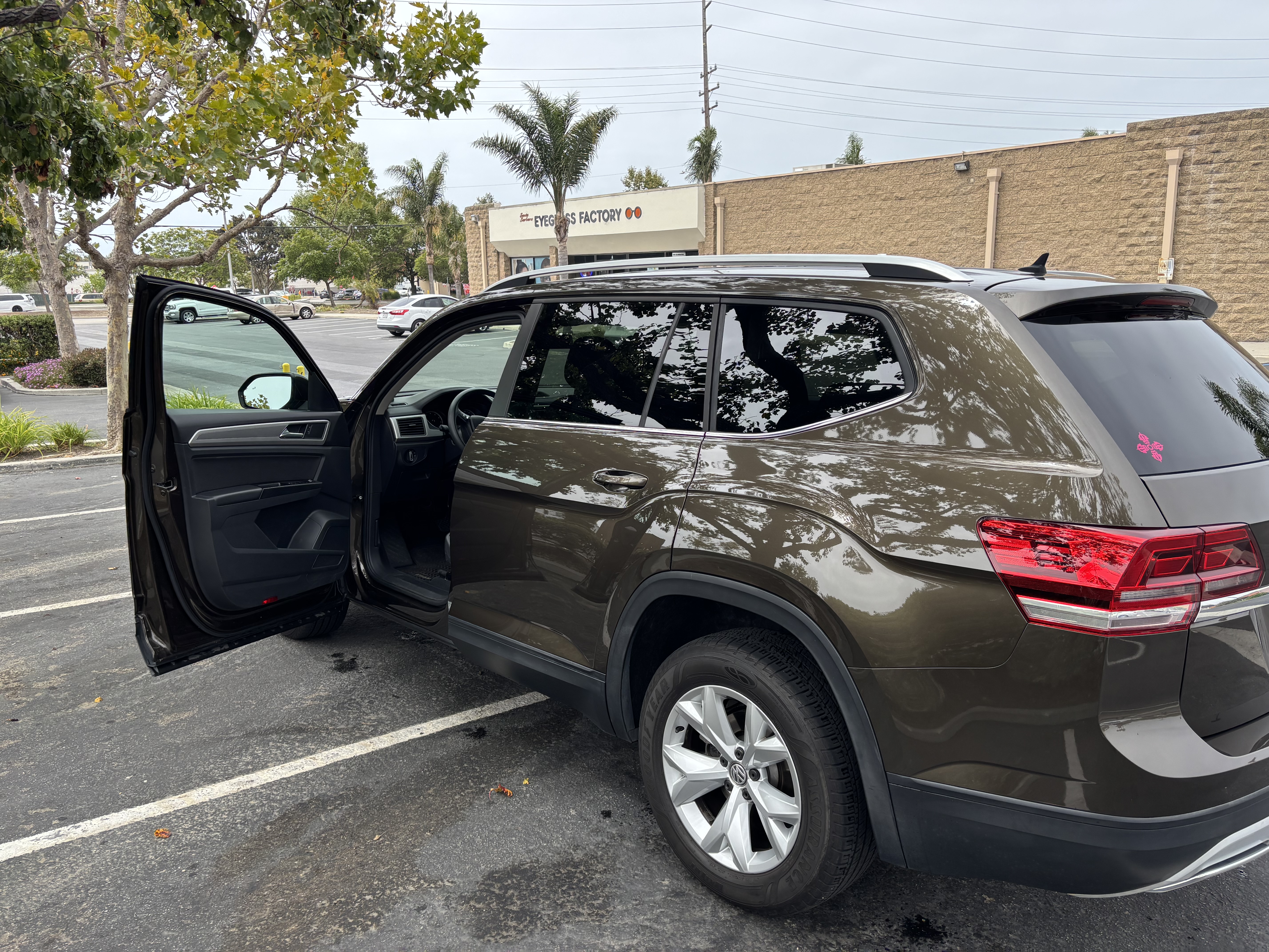 Used 2019 Volkswagen Atlas S w/ Towing Package AWD/4WD image 4