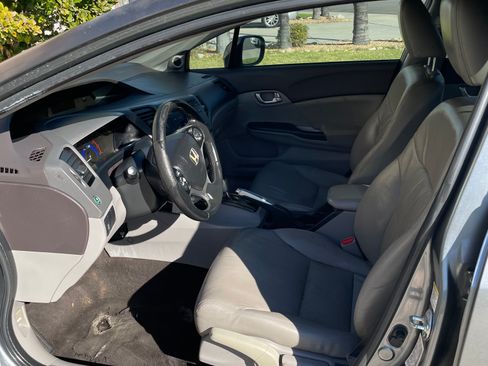 Used 2012 Honda Civic Hybrid Sedan image 6