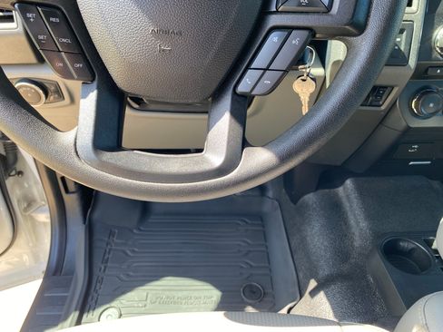 Used 2017 Ford F250 XL w/ Power Equipment Group AWD/4WD image 17