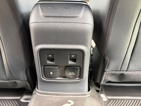 Used 2023 Ford Bronco Wildtrak AWD/4WD image 19