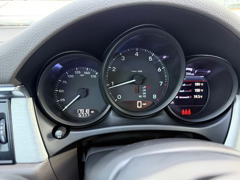 Used 2023 Porsche Macan image 29