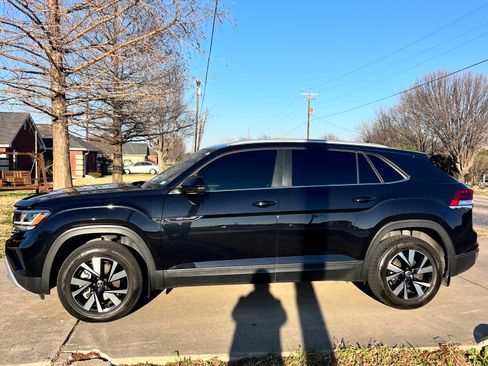 Used 2022 Volkswagen Atlas Cross Sport SE image 4