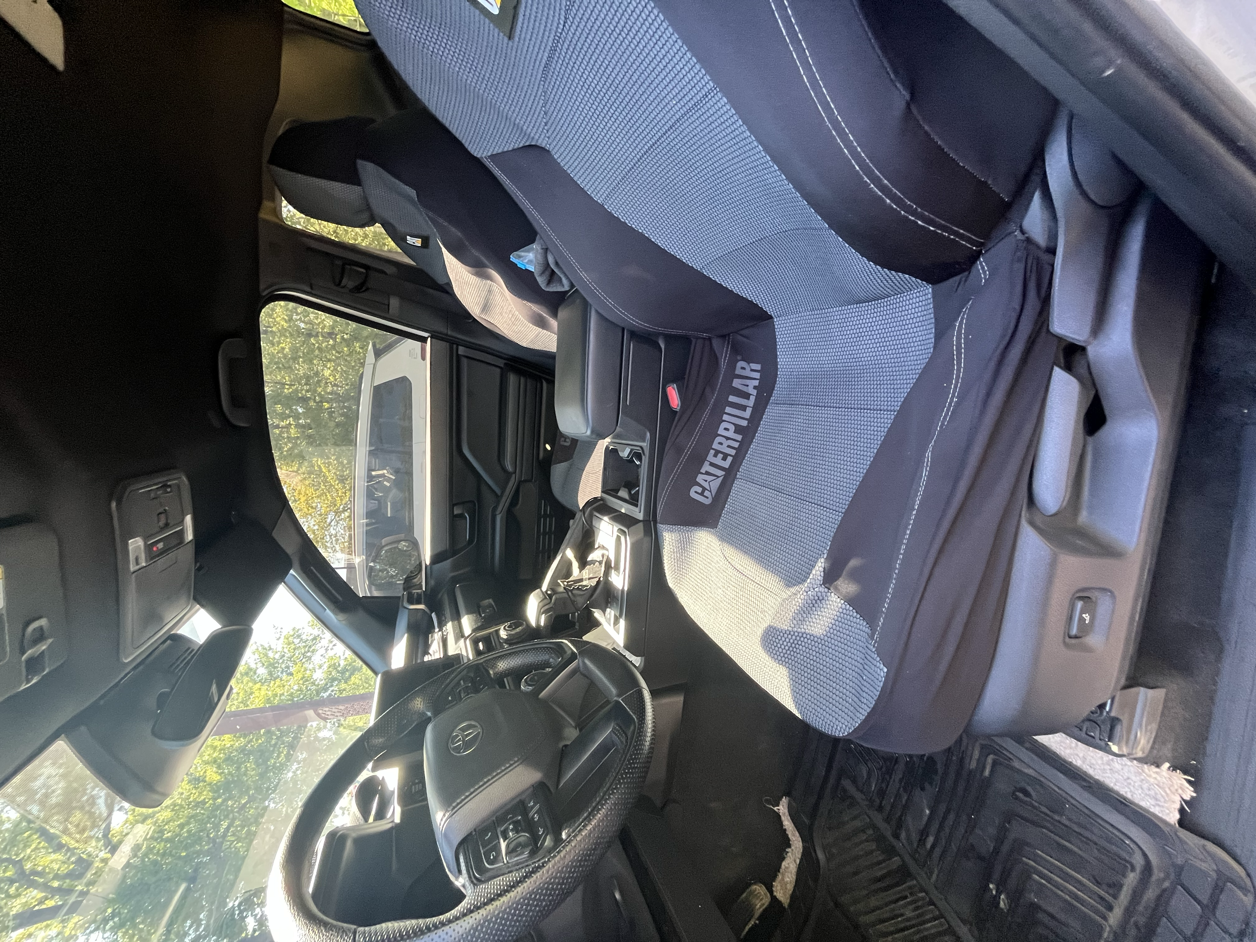 Used 2025 Toyota Tacoma SR RWD image 9
