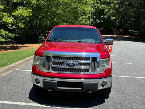Used 2012 Ford F150 Lariat w/ Lariat Chrome Pkg image 2