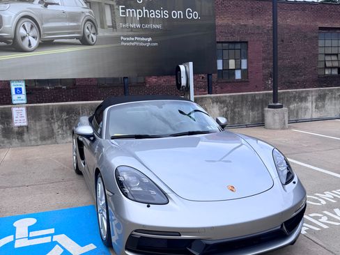 Used 2024 Porsche 718 Boxster GTS RWD image 19