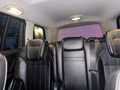 Used 2015 Mercedes-Benz GL 450 4MATIC image 2