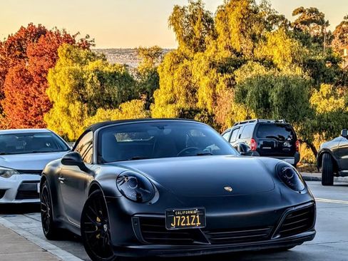 Used 2017 Porsche 911 Carrera image 2