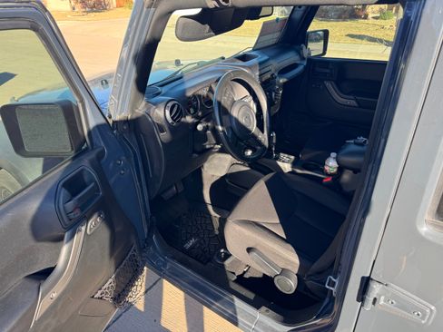 Used 2017 Jeep Wrangler Unlimited Sport w/ Quick Order Package 24S image 5