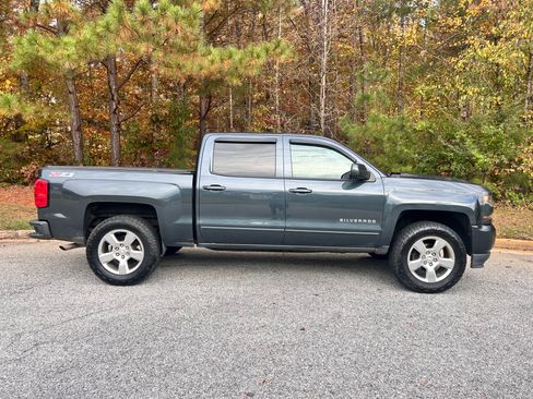 Used 2017 Chevrolet Silverado 1500 LT w/ All Star Edition image 2
