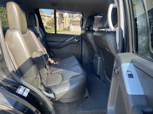 Used 2012 Nissan Pathfinder Silver image 14