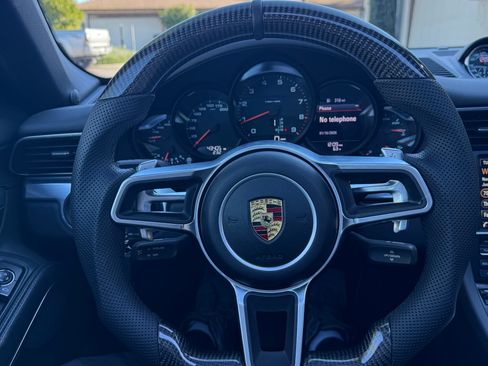 Used 2014 Porsche 911 Carrera 4 AWD/4WD image 4