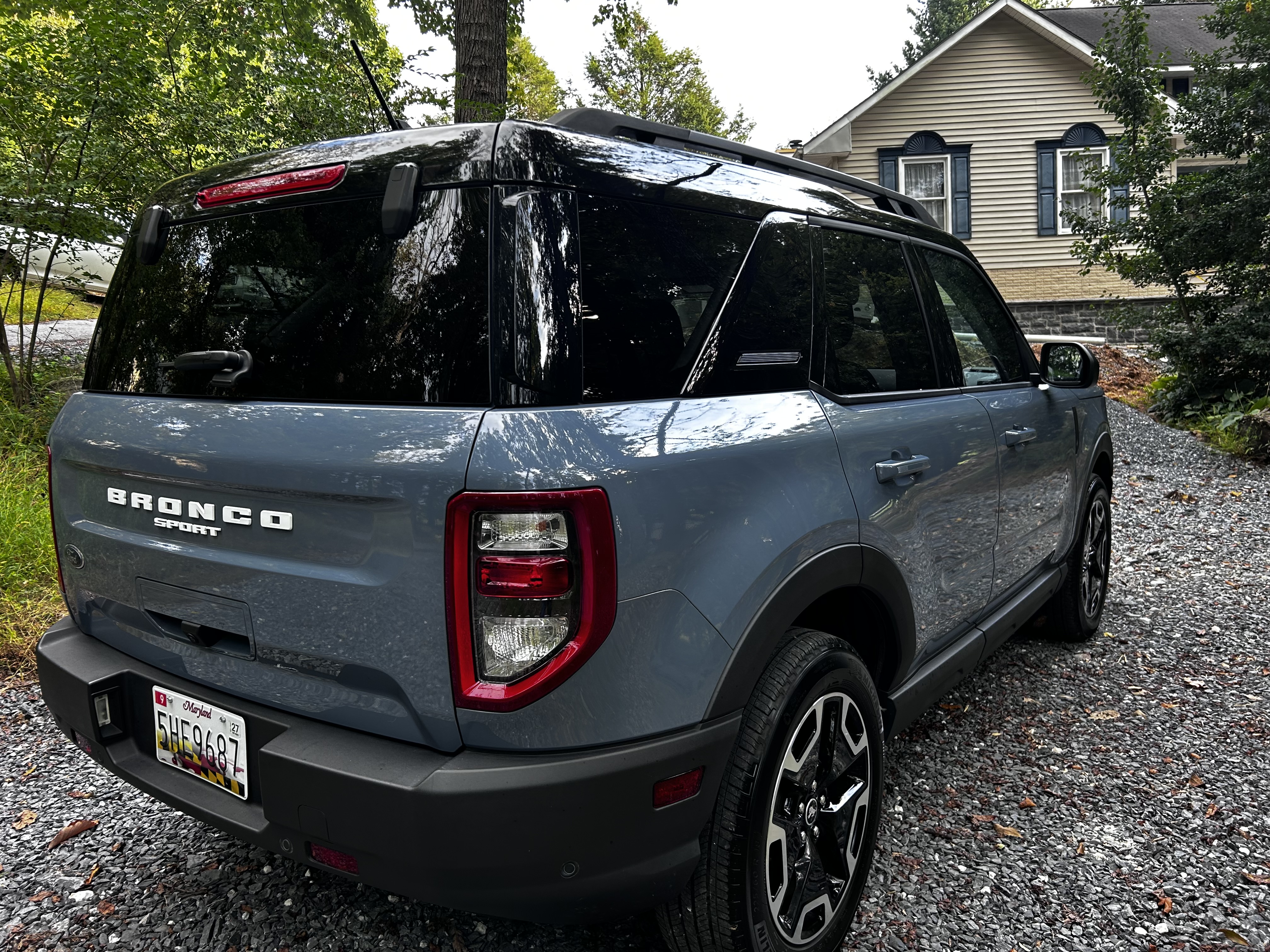 Used 2024 Ford Bronco Sport Outer Banks w/ Tech Package AWD/4WD image 4