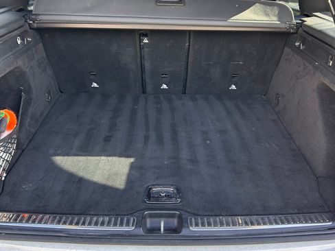 Used 2018 Mercedes-Benz GLC 300 4MATIC image 8