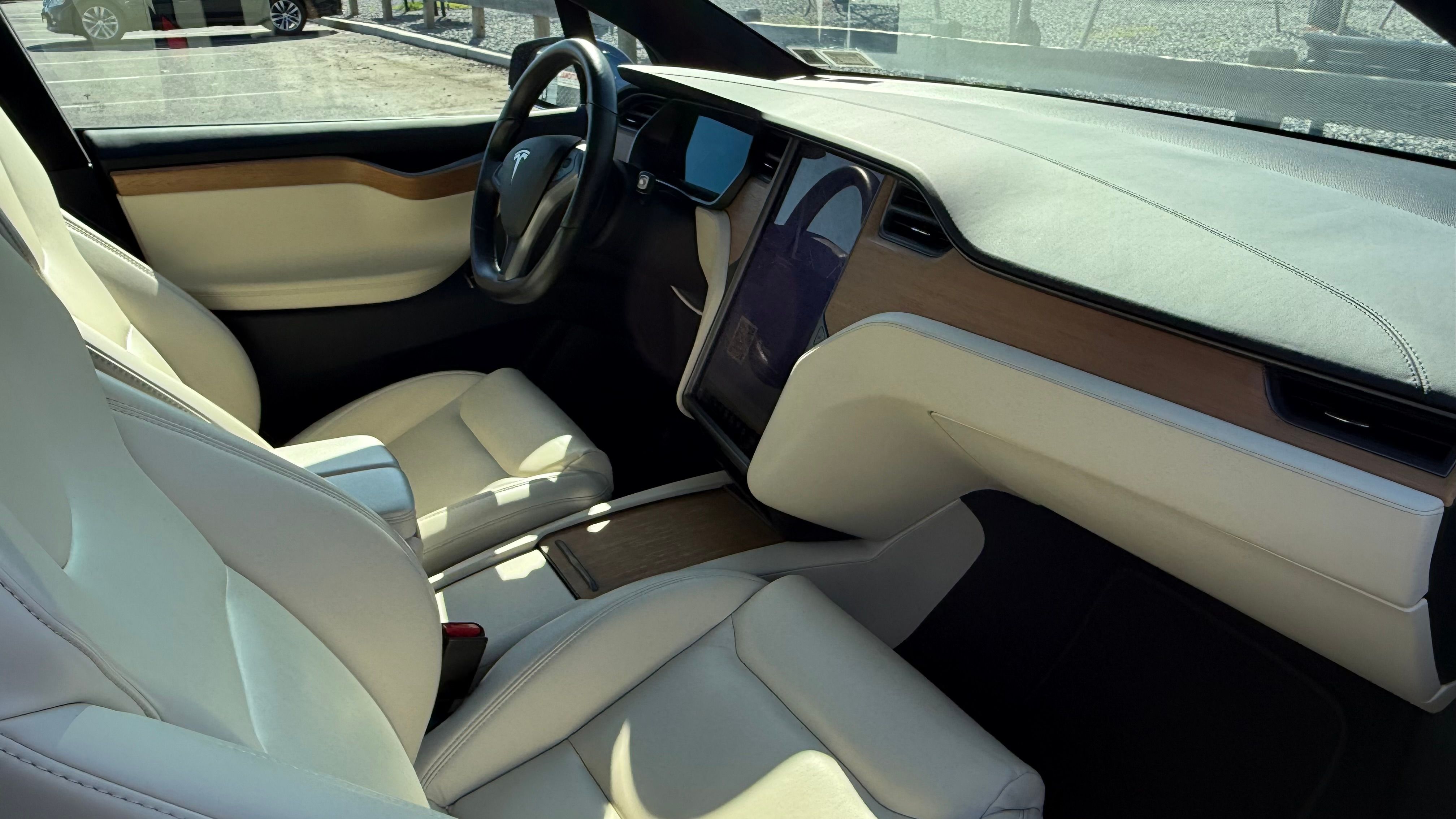 Used 2020 Tesla Model X Long Range AWD/4WD image 11