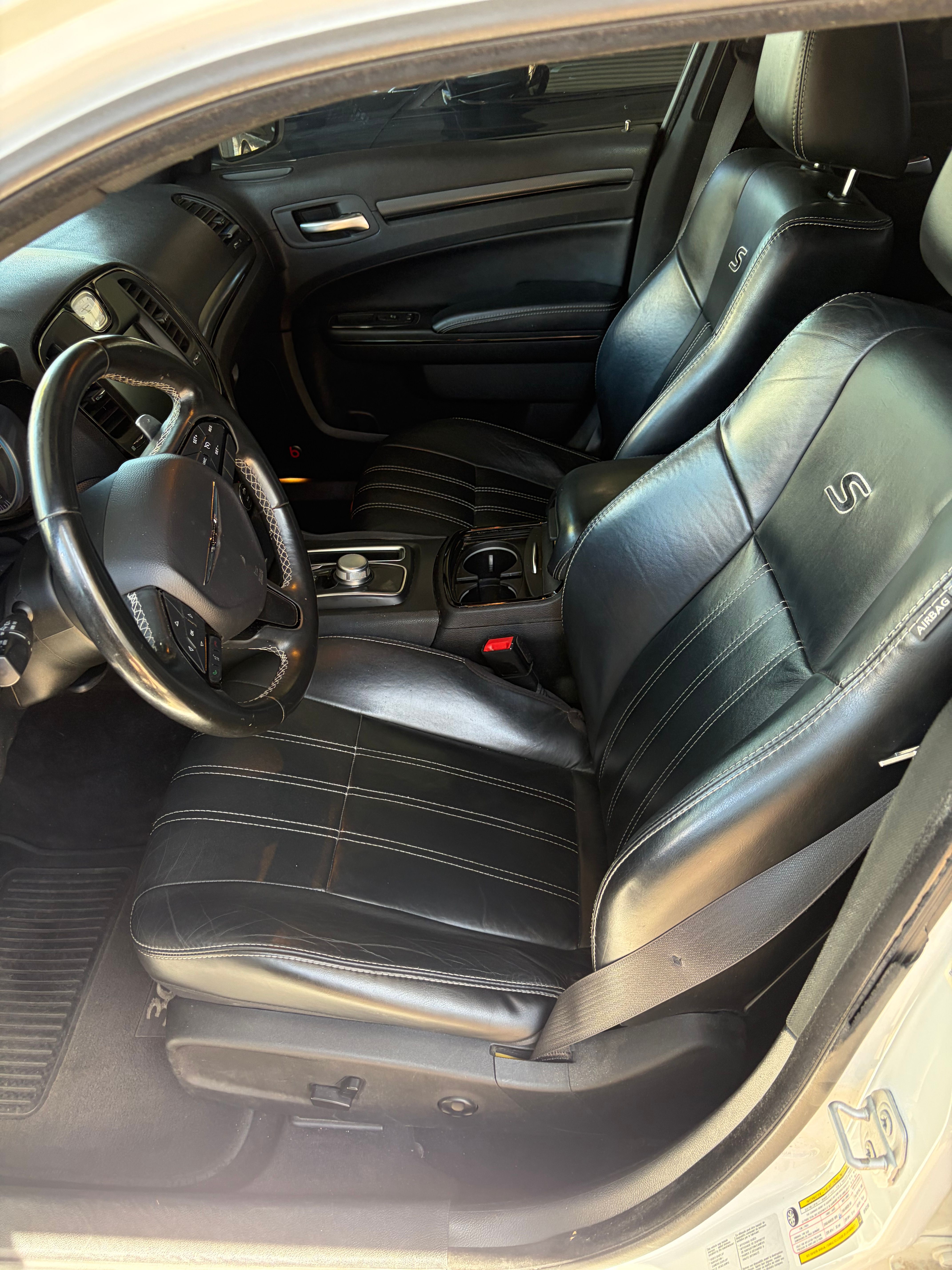 Used 2016 Chrysler 300 S RWD image 11