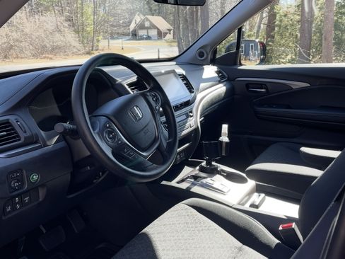 Used 2021 Honda Ridgeline Sport image 5