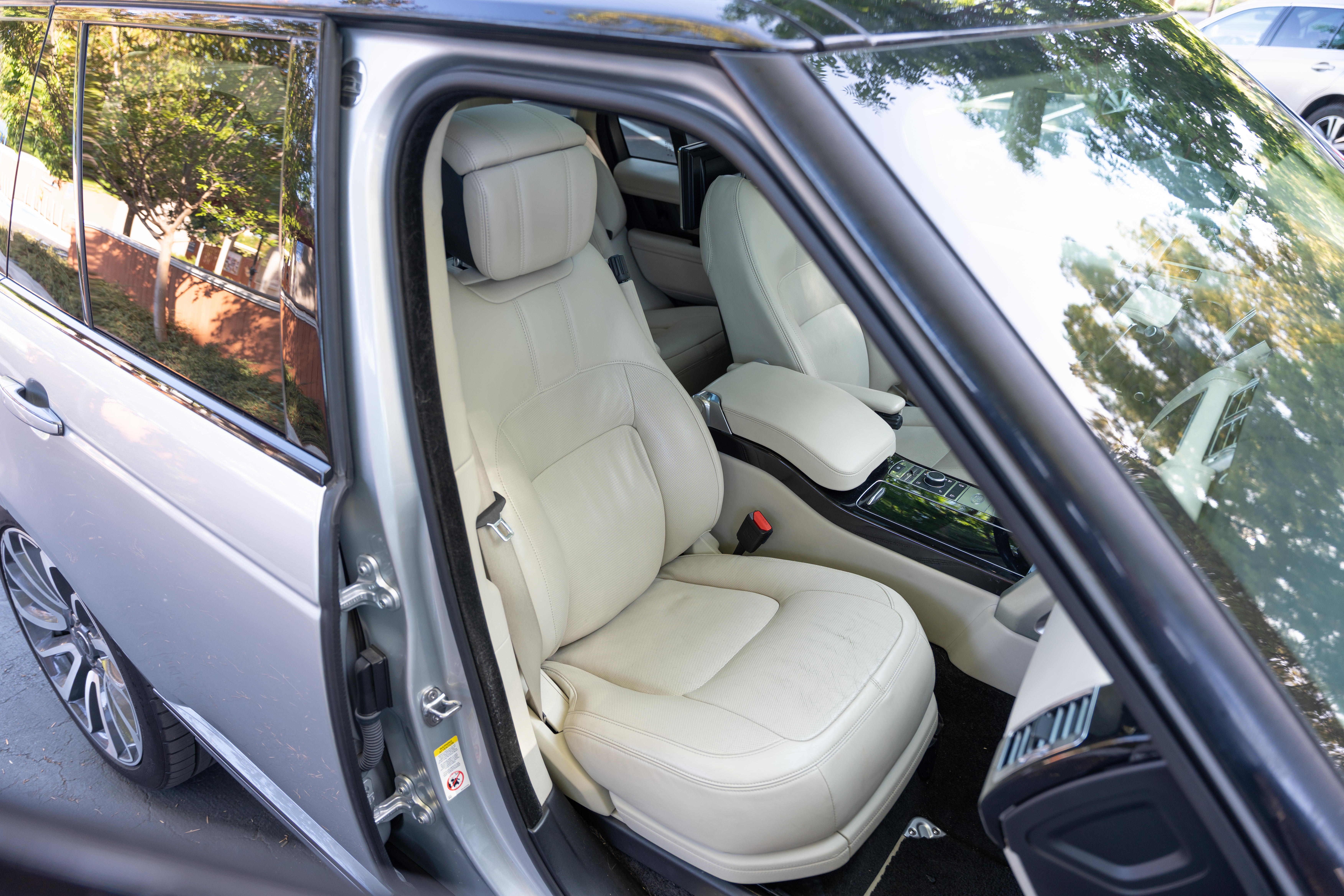 Used 2018 Land Rover Range Rover Autobiography AWD/4WD image 14