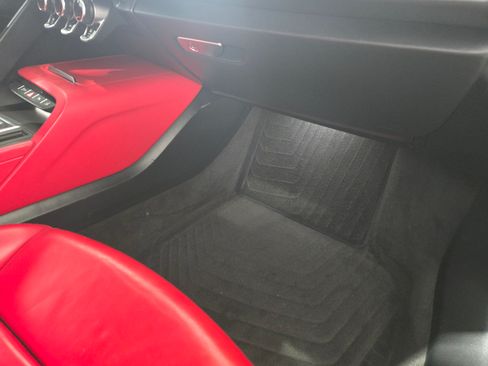 Used 2017 Audi R8 V10 w/ Carbon Exterior Package image 21