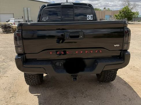Used 2016 Toyota Tacoma TRD Sport w/ Towing Package AWD/4WD image 13
