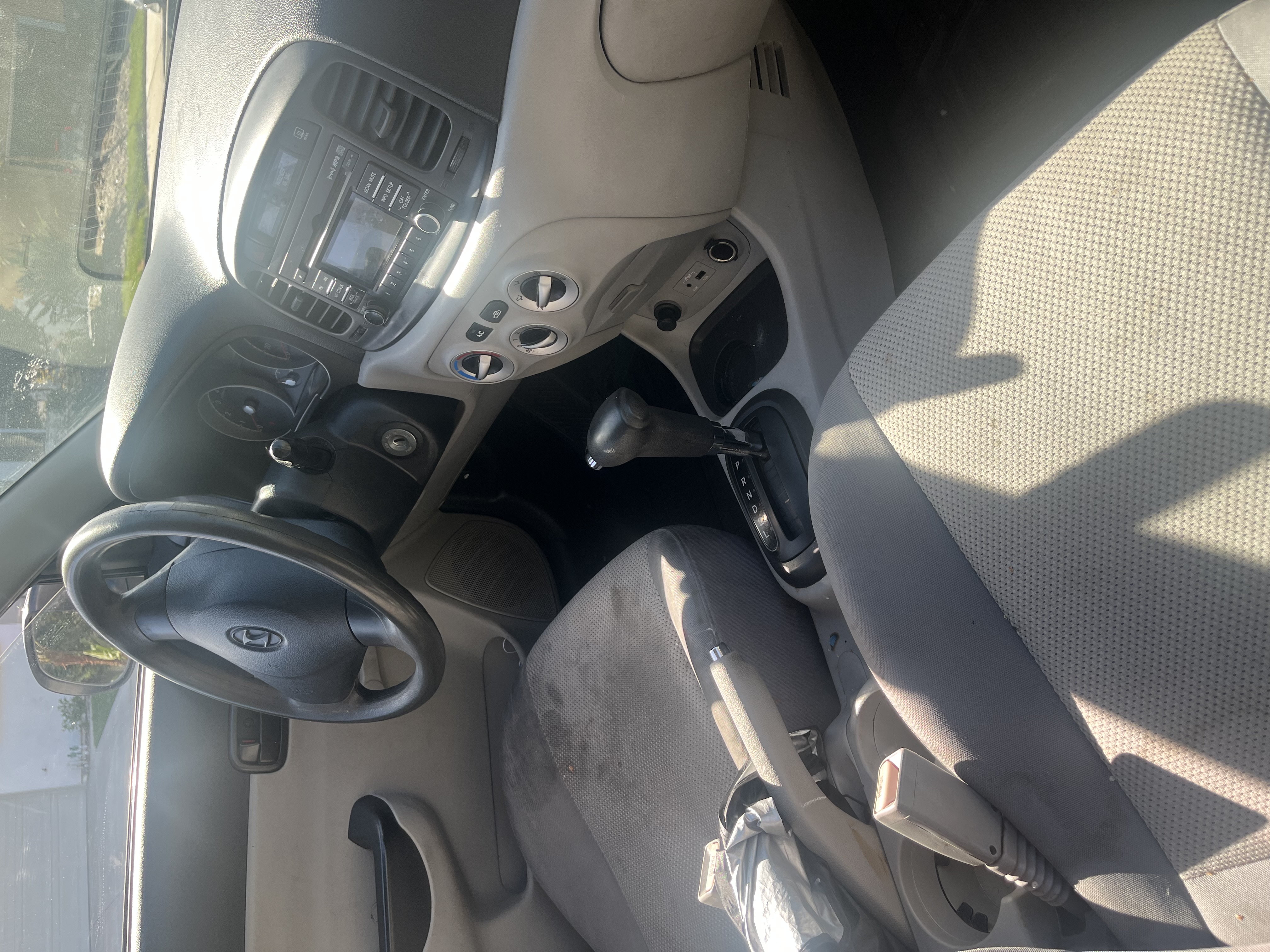 Used 2011 Hyundai Accent GLS FWD image 5
