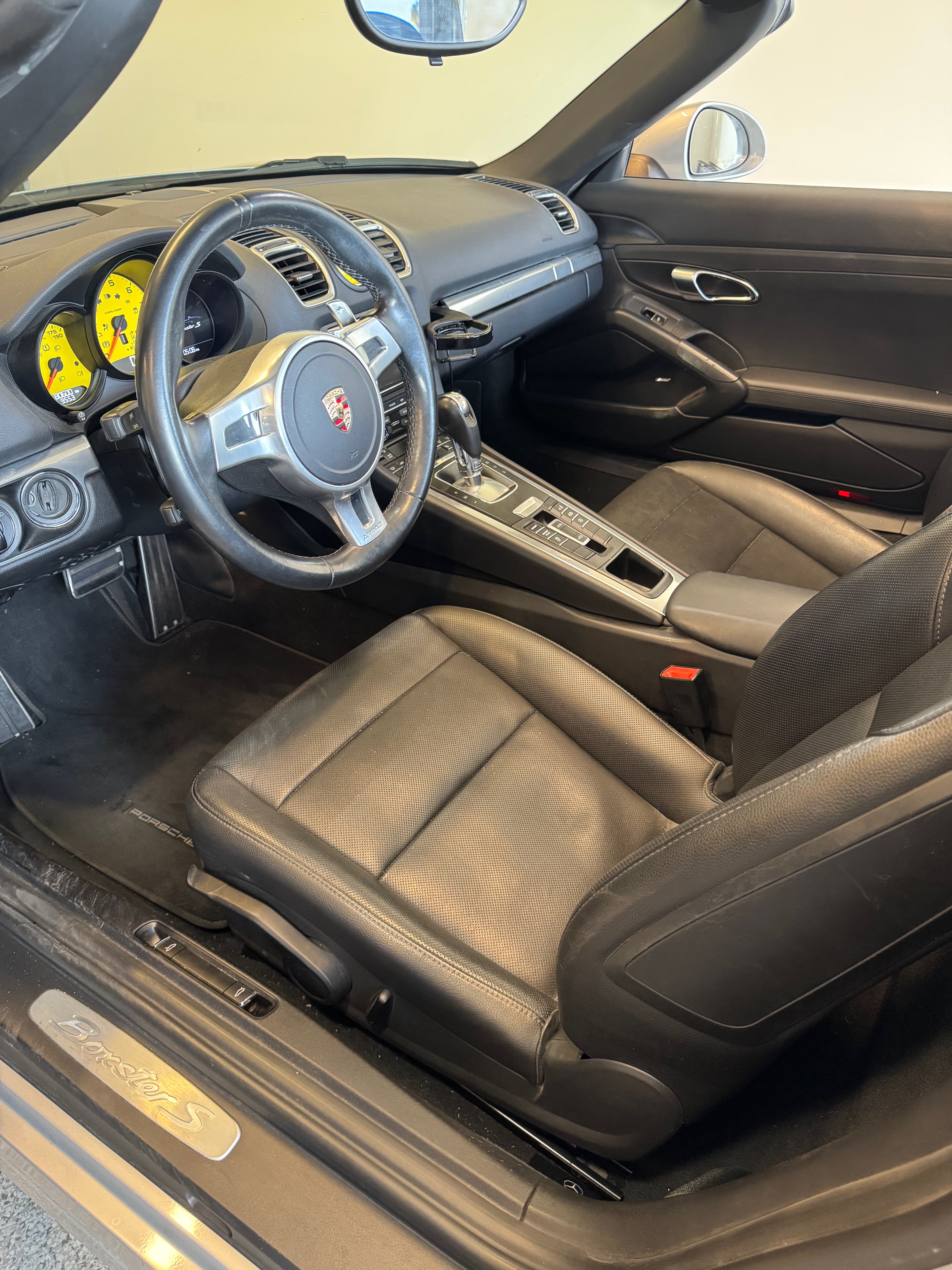 Used 2014 Porsche Boxster S RWD image 11