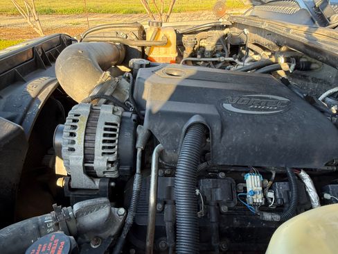 Used 2001 Chevrolet Silverado 2500 LS w/ Off-Road Skid Plate Pkg image 6