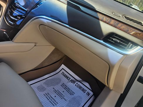 Used 2013 Cadillac XTS Premium image 14