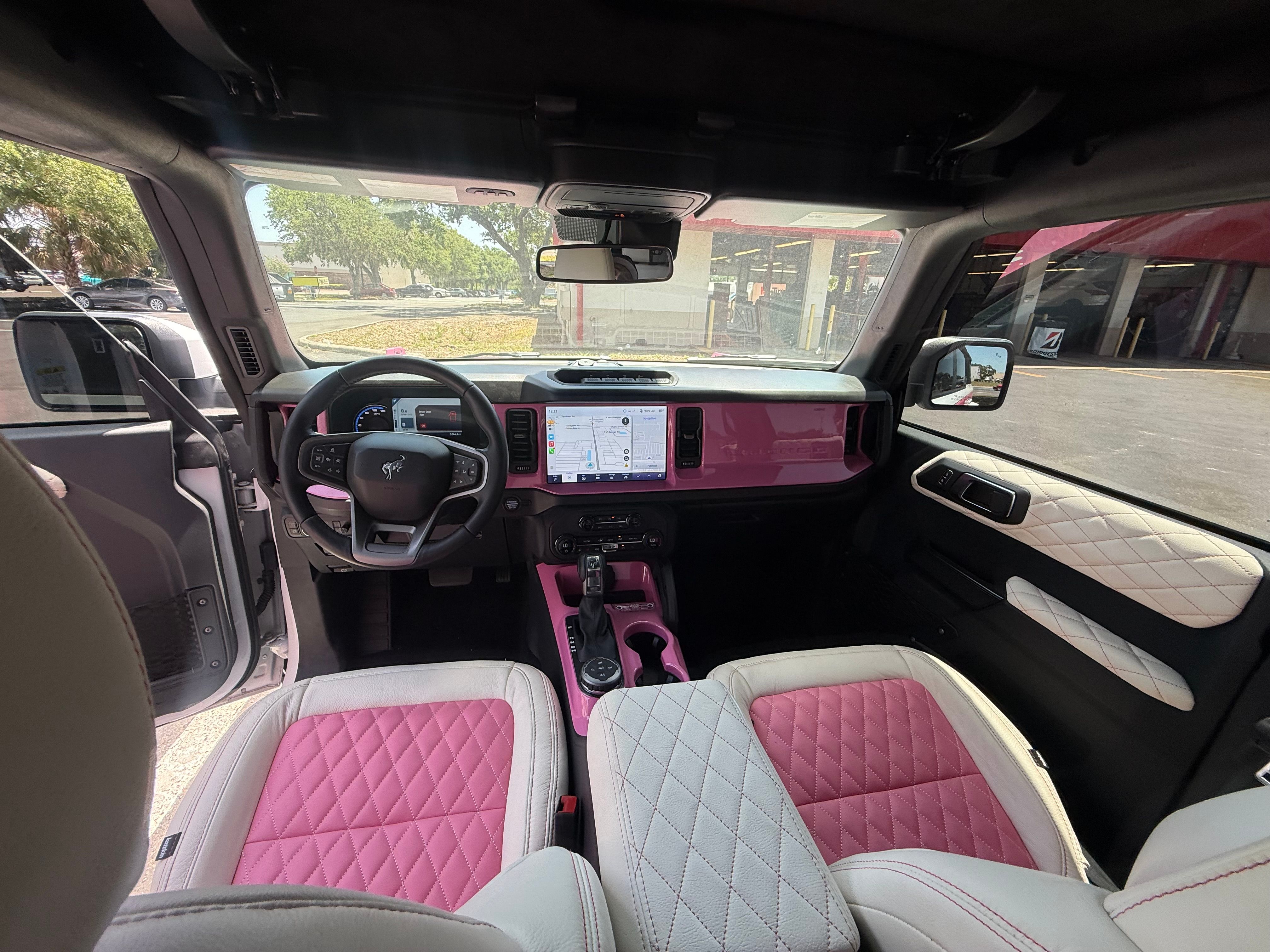 Used 2024 Ford Bronco Outer Banks w/ Sasquatch Package AWD/4WD image 6