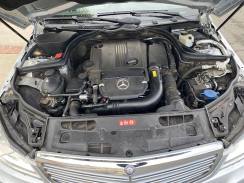 Used 2013 Mercedes-Benz C 250 Sedan image 18