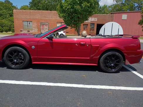 Used 2004 Ford Mustang GT image 11