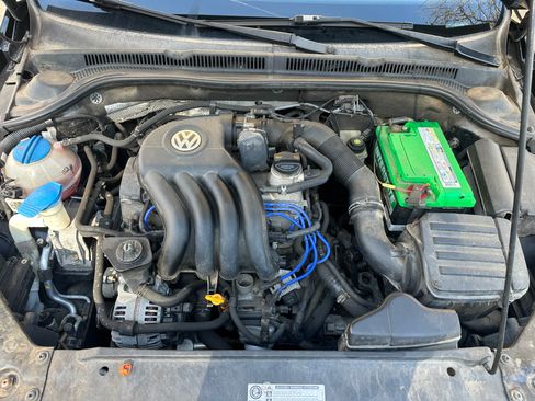 Used 2011 Volkswagen Jetta S image 2