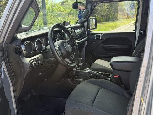 Used 2020 Jeep Wrangler Unlimited Sport image 13