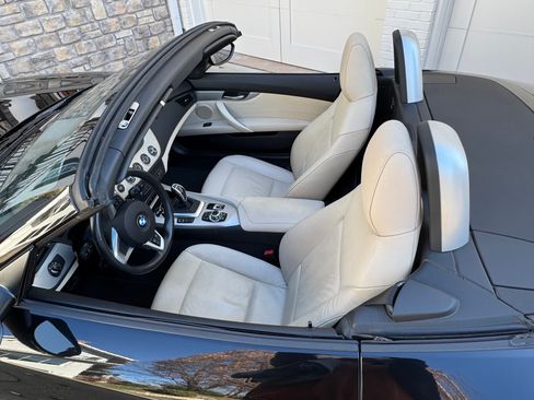 Used 2012 BMW Z4 sDrive28i image 14