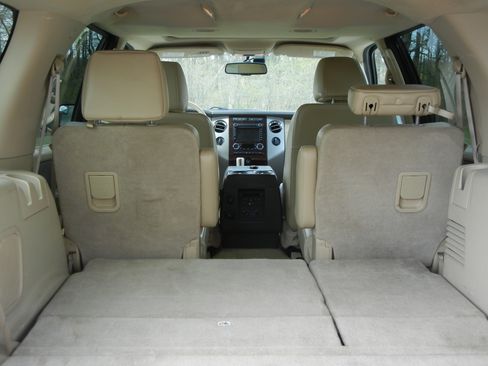 Used 2011 Ford Expedition XLT w/ 203A Rapid Spec Order Code image 6