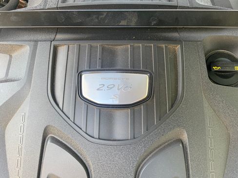 Used 2018 Porsche Panamera 4S AWD/4WD image 11