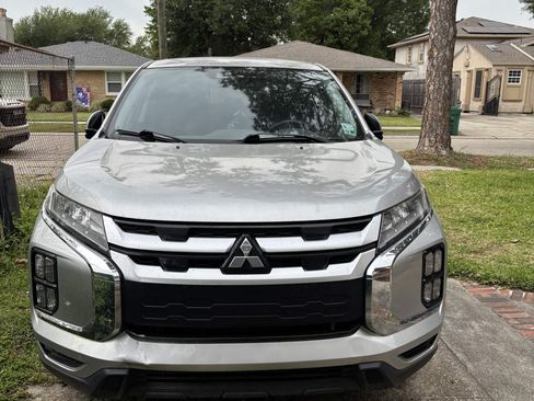 Used 2023 Mitsubishi Outlander Sport SE image 2
