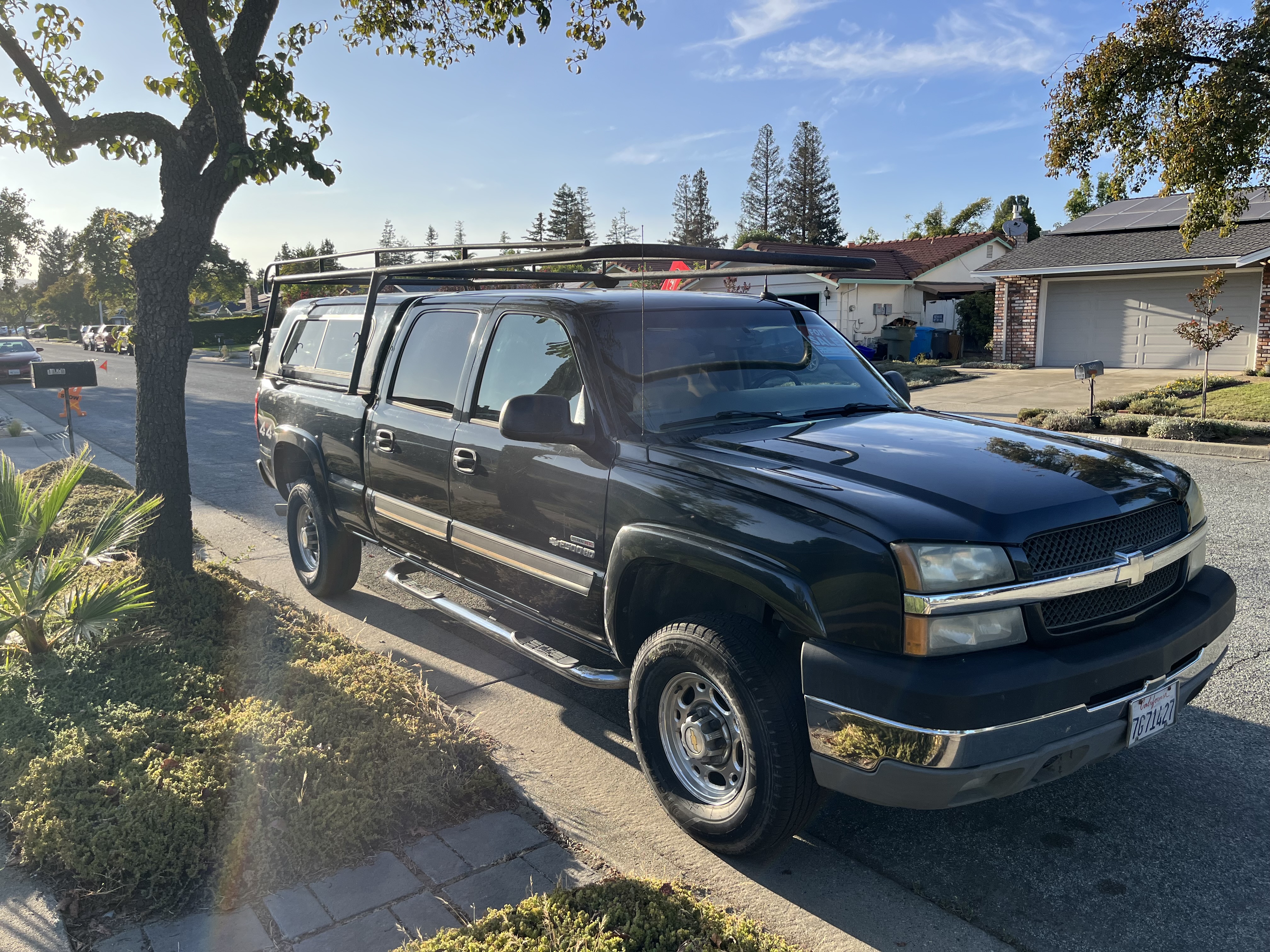 Used 2004 Chevrolet Silverado 2500 LT w/ Skid Plate Package AWD/4WD image 2