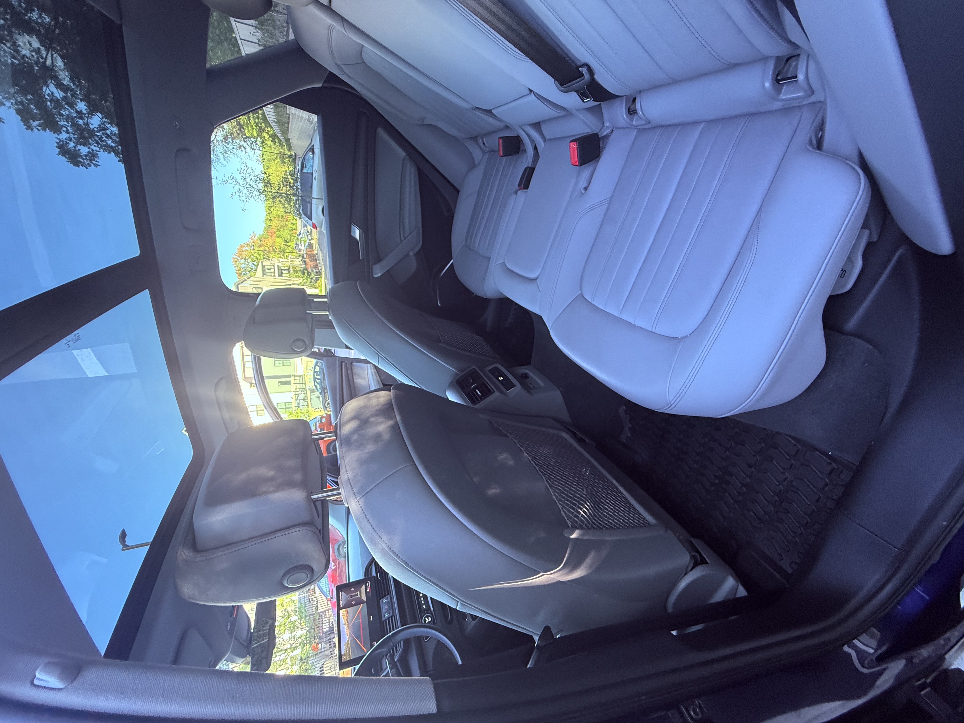 Used 2022 Audi Q5 2.0T Premium Plus w/ Premium Plus Package AWD/4WD image 16