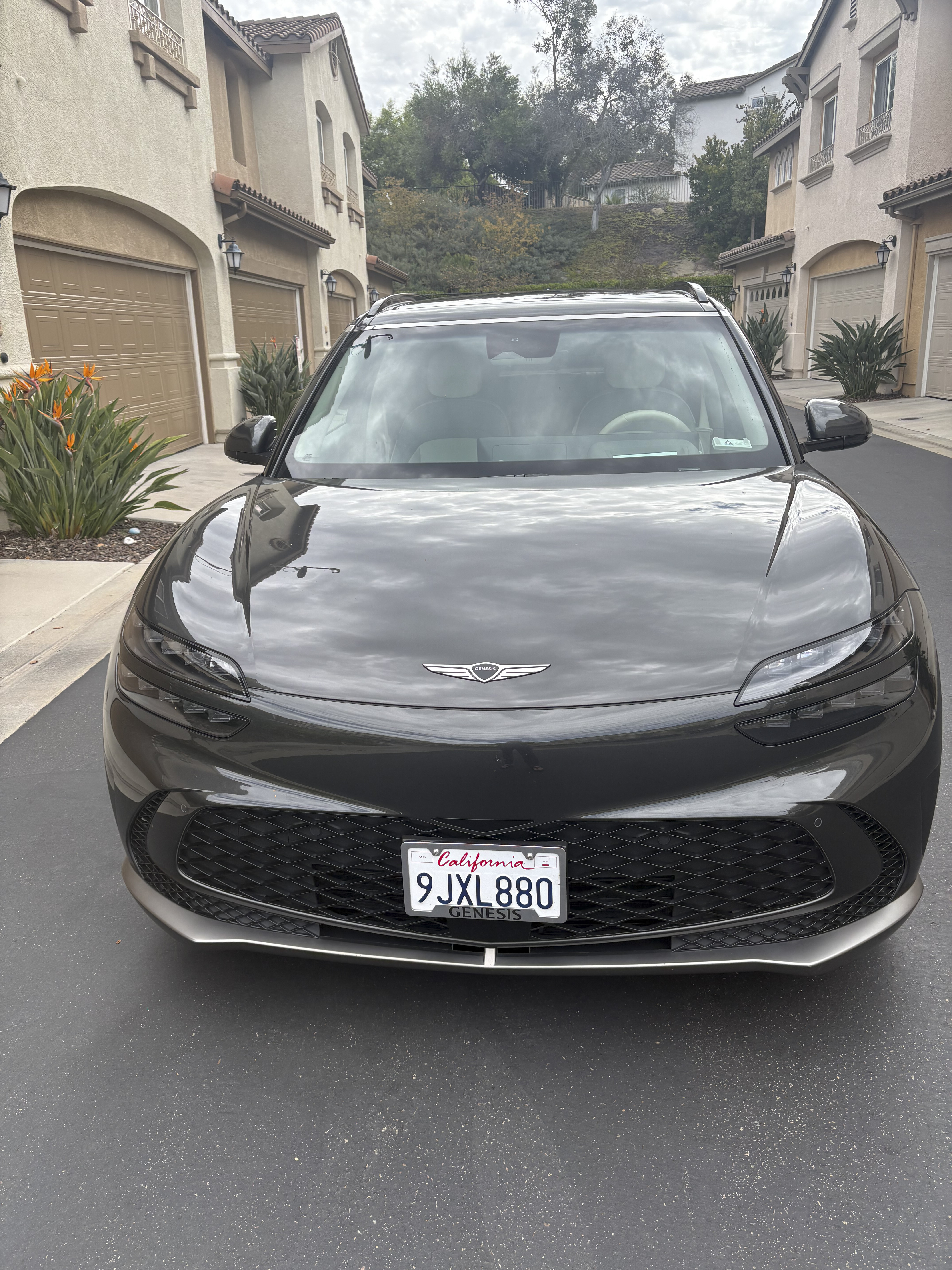 Used 2024 Genesis GV60 RWD image 1