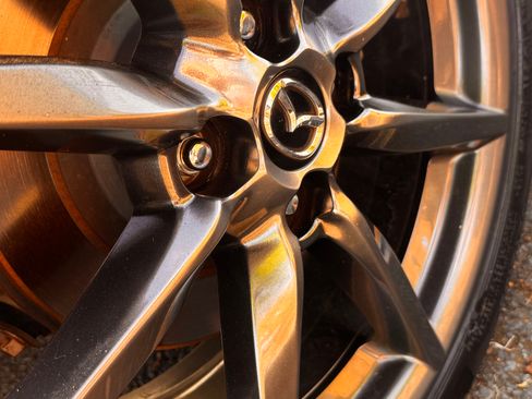 Used 2018 MAZDA MX-5 Miata RF Grand Touring RWD image 11