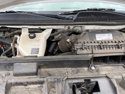 Used 2022 Chevrolet Express 3500 w/ Power Convenience Package RWD image 13